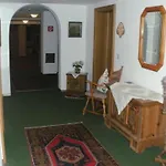 Regina 3*